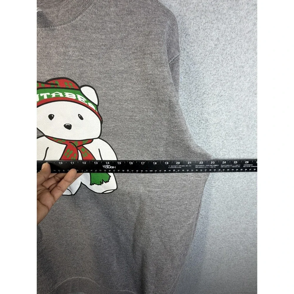 LAT Apparel Sweatshirt Mens Large Gray Christmas Bear Fleece‎ Pullover Graphic